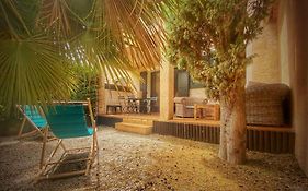 Cocoon'Isle - Jardinet- Jacuzzi