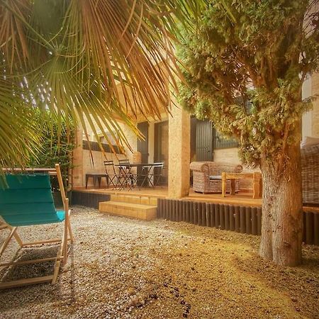 Cocoon'Isle - Jardinet- Jacuzzi Appartamento LʼIsle-sur-la-Sorgue Esterno foto