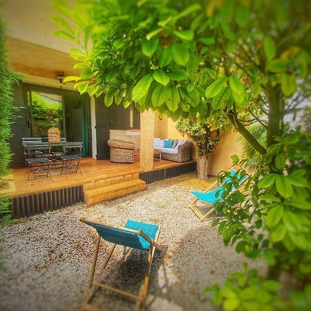 Cocoon'Isle - Jardinet- Jacuzzi Appartamento LʼIsle-sur-la-Sorgue Esterno foto